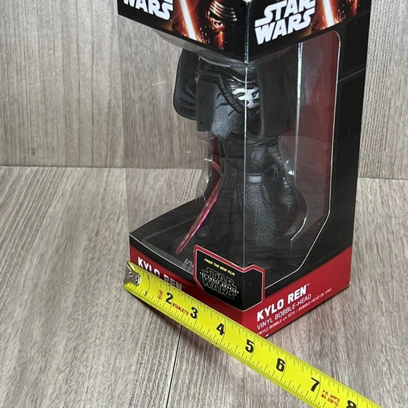 Funko Star Wars: The Force Awakens Kylo Ren Wacky Wobbler Vinyl Bobble-Head 3+ - Picture 8 of 9